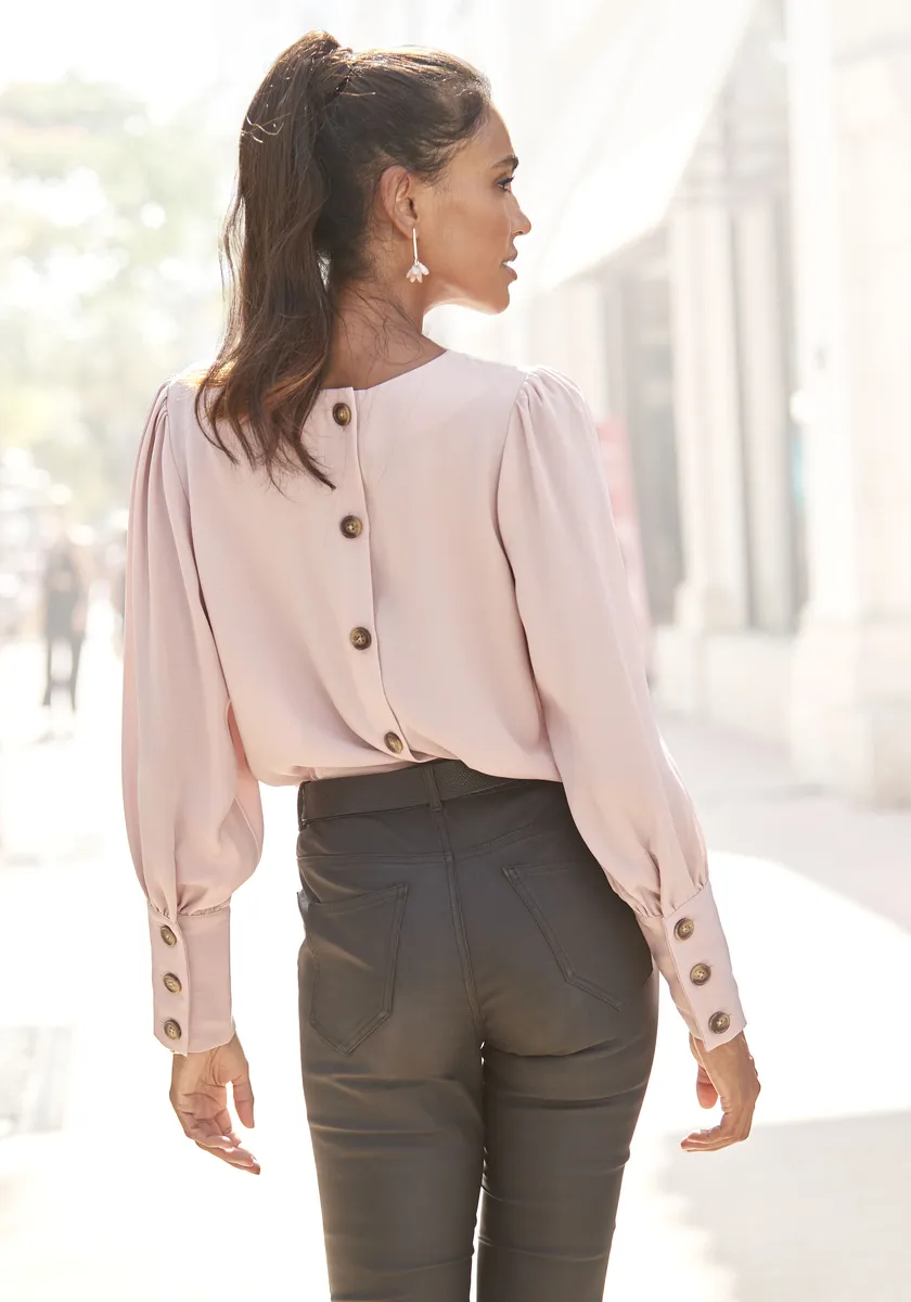 LASCANA Блуза с длинными рукавами, планкой на пуговицах сзади, элегантная женская блузка, деловой образ, лиловый
LASCANA Блуза с длинными рукавами, планкой на пуговицах сзади, элегантная женская блузка, деловой образ, лиловый