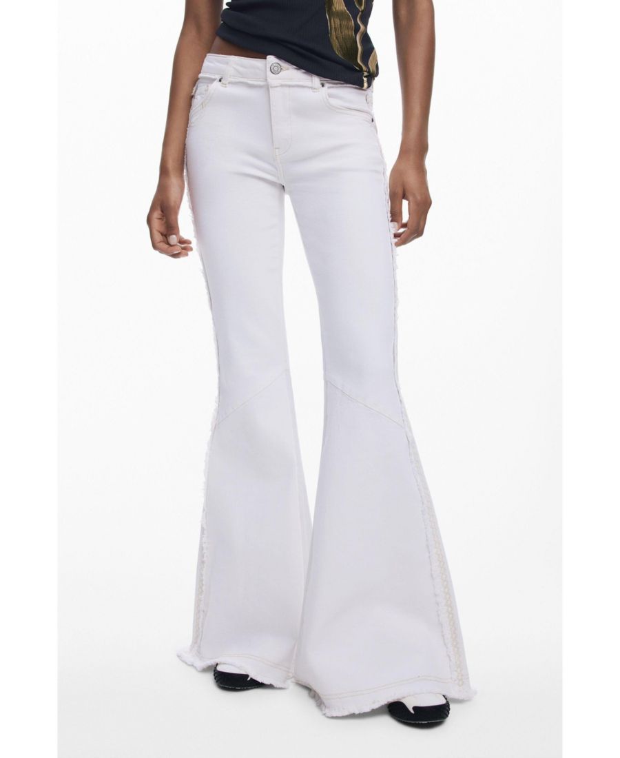 Женские расклешенные джинсы с вышивкой Desigual, Off white
Женские расклешенные джинсы с вышивкой Desigual, Off white