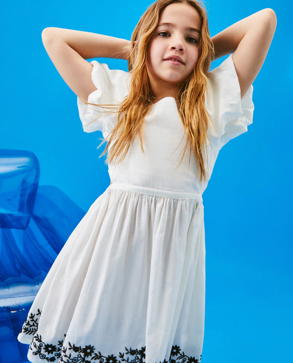 Платье с вырезом для девочки с вышивкой Kids El Corte Inglés, белый
Платье с вырезом для девочки с вышивкой Kids El Corte Inglés, белый