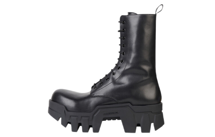 Мужские ботинки Balenciaga Bulldozer Martin
Мужские ботинки Balenciaga Bulldozer Martin