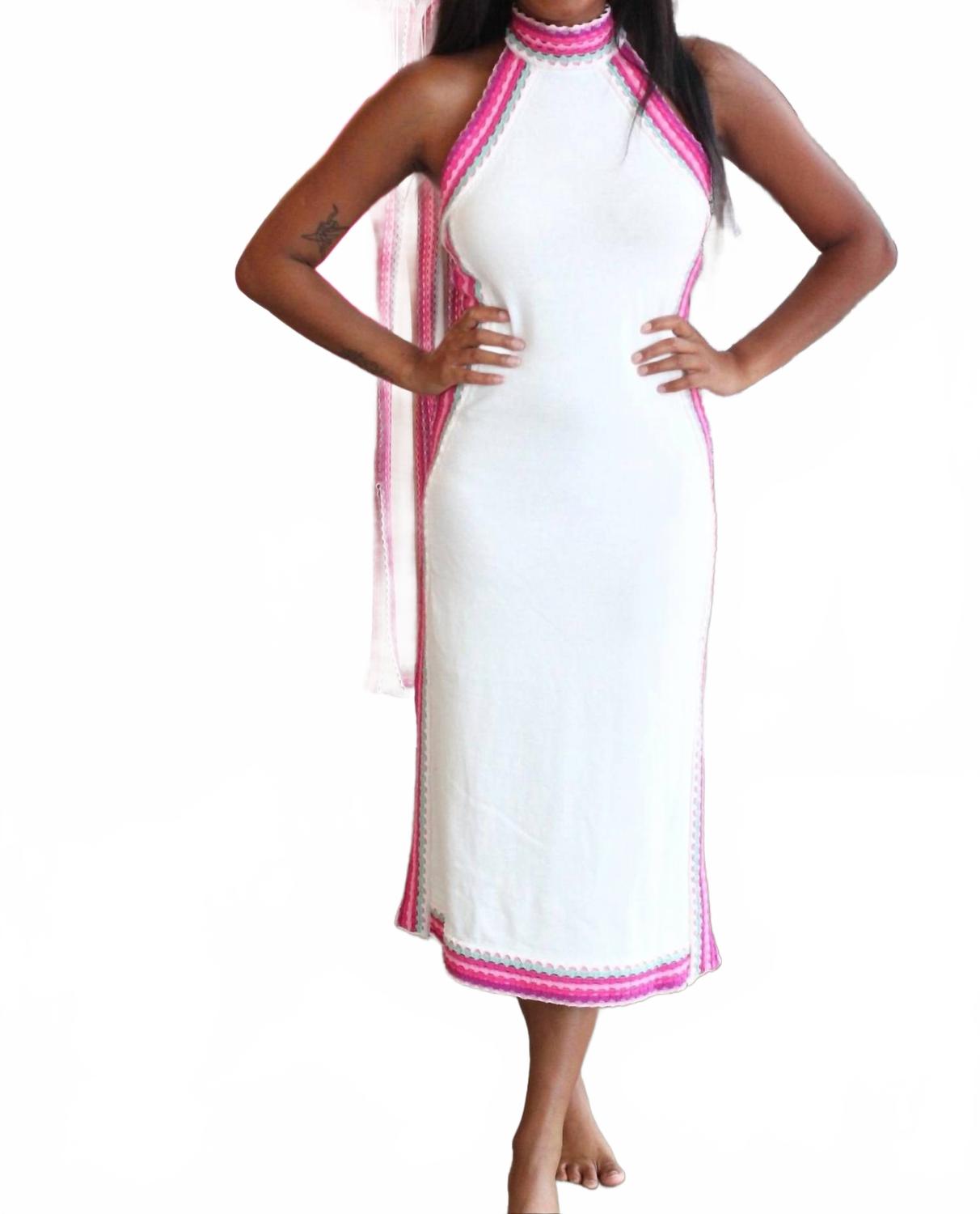 Лори Миди платье в белом FATE
Лори Миди платье в белом FATE