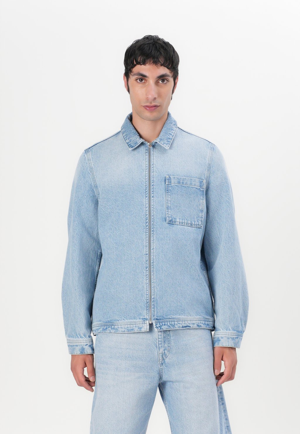 Джинсовая куртка NIKANO DRYKORN, синий
Джинсовая куртка NIKANO DRYKORN, синий