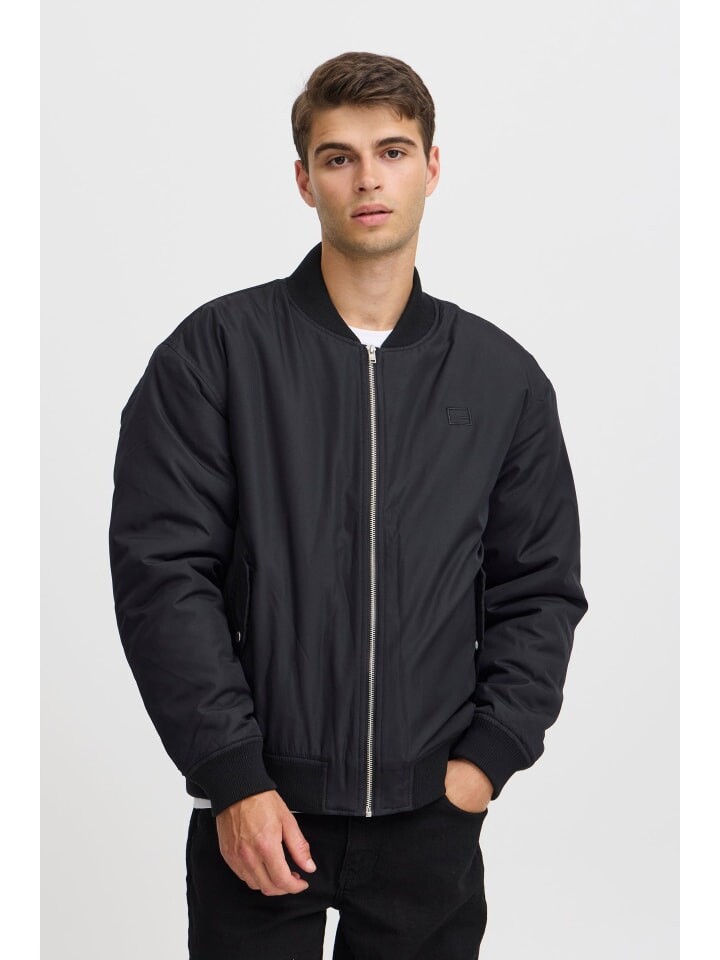 Переходная куртка CASUAL FRIDAY Bomberjacke CFCOTES bomber jacket 20505157 modische Jacke, черный
Переходная куртка CASUAL FRIDAY Bomberjacke CFCOTES bomber jacket 20505157 modische Jacke, черный