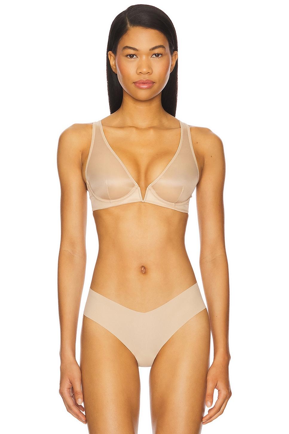 Шикарный кружевной бюстгальтер с косточками и глубоким вырезом Commando, beige
Шикарный кружевной бюстгальтер с косточками и глубоким вырезом Commando, beige