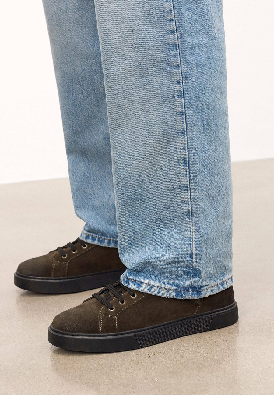 Кроссовки Kazar TRUXTON, Khaki
Кроссовки Kazar TRUXTON, Khaki