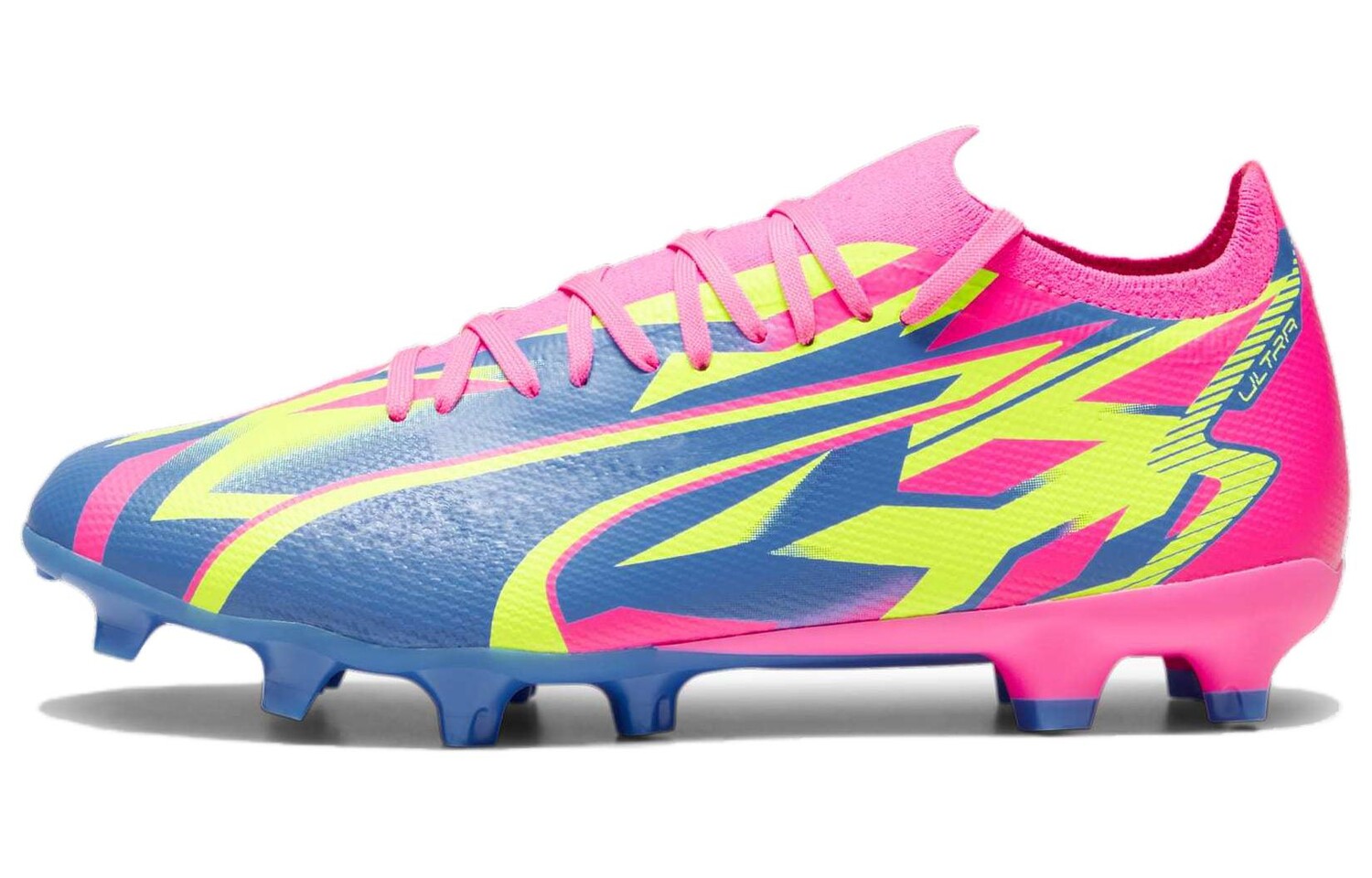 Футбольные бутсы Ultra Match унисекс с низким верхом розового/синего/зеленого цвета Puma
Футбольные бутсы Ultra Match унисекс с низким верхом розового/синего/зеленого цвета Puma