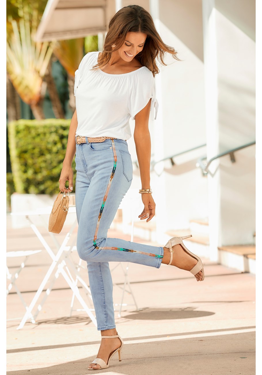 Женские джинсы LASCANA с вышитыми боковыми вставками, светло-голубой
Женские джинсы LASCANA с вышитыми боковыми вставками, светло-голубой