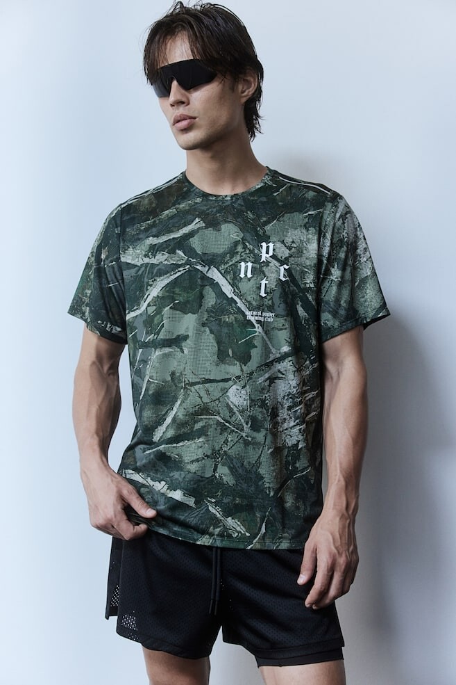 Беговая футболка из материала drymove стандартной посадки H&M, зеленый
Беговая футболка из материала drymove стандартной посадки H&M, зеленый