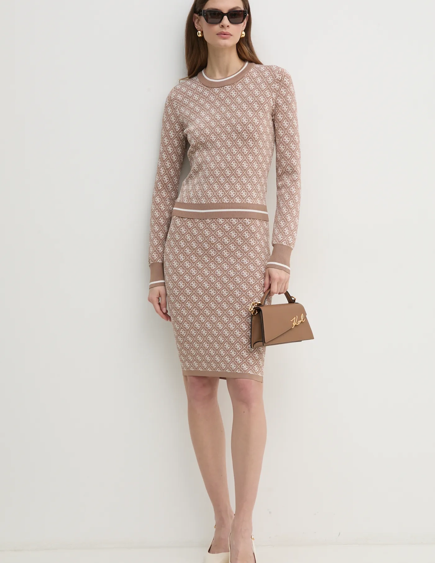 LISE юбка Guess, бежевый
LISE юбка Guess, бежевый