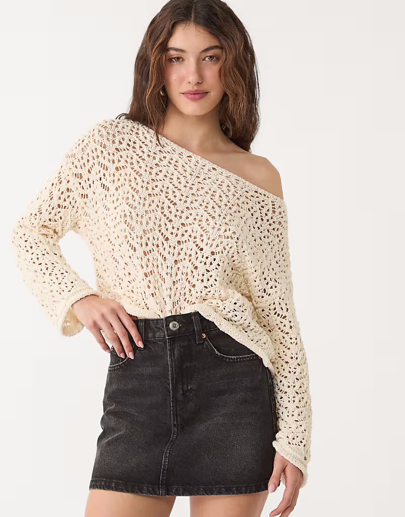 Мини-юбка Stradivarius из денима черного цвета
Мини-юбка Stradivarius из денима черного цвета