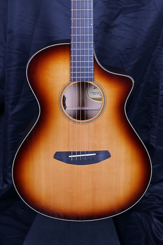 Акустическая гитара Breedlove Oregon Concert CE Sitka/Myrtlewood - Whiskey Burst
Акустическая гитара Breedlove Oregon Concert CE Sitka/Myrtlewood - Whiskey Burst