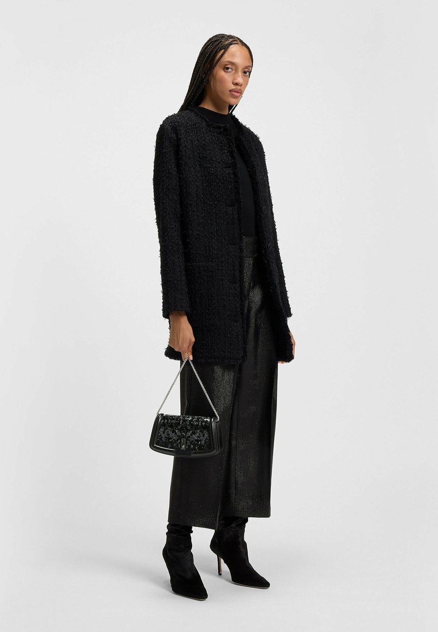 Клатч BOSS ARIELL , Black One/Black
Клатч BOSS ARIELL , Black One/Black