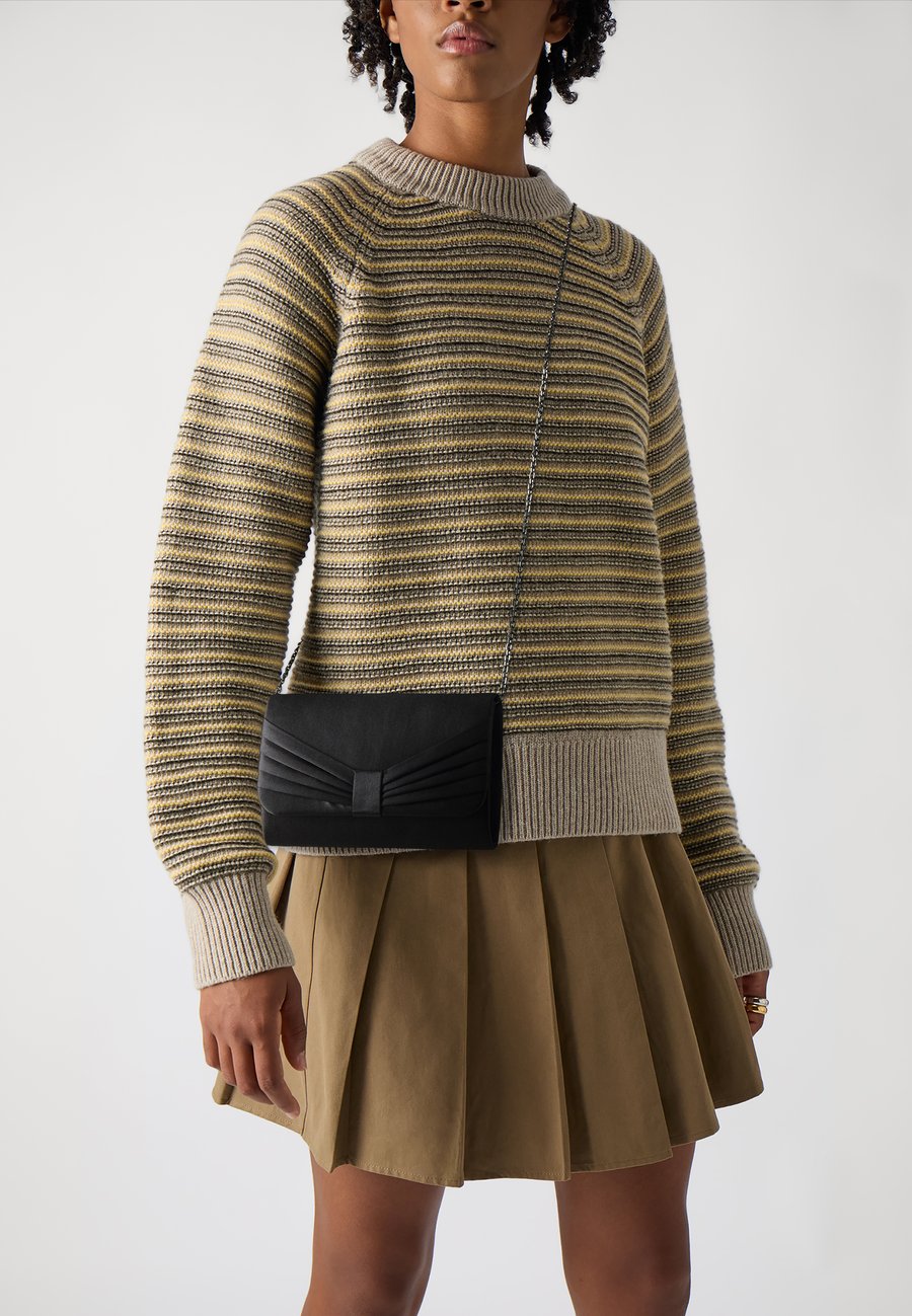 Клатч Mascara IÚILE, Black
Клатч Mascara IÚILE, Black