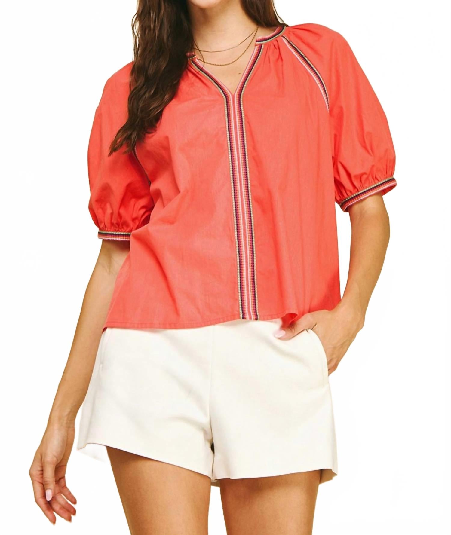 Контрастный топ с V-образным вырезом в маковом красном PINCH
Контрастный топ с V-образным вырезом в маковом красном PINCH