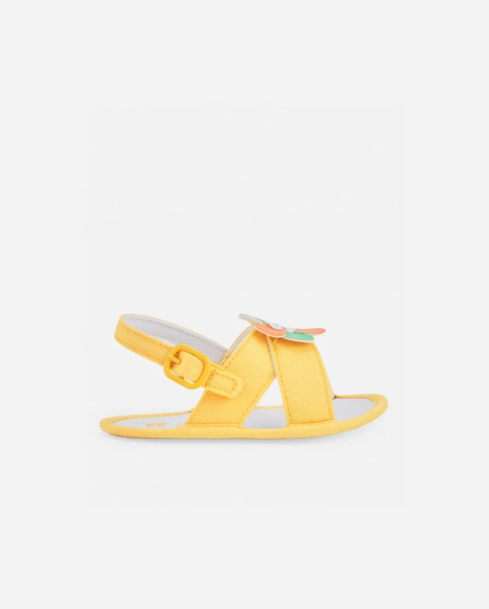 Желтые сандалии для малыша с декоративным цветком Tuc Tuc, желтый
Желтые сандалии для малыша с декоративным цветком Tuc Tuc, желтый