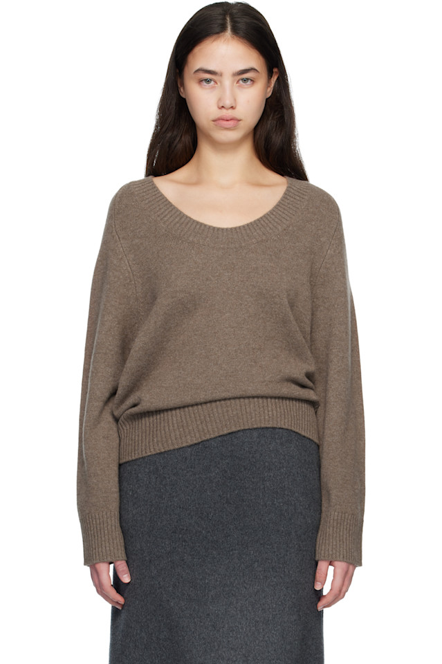 Loulou De Saison Коричневый кашемировый свитер с U-образным вырезом в стиле баджи
Loulou De Saison Коричневый кашемировый свитер с U-образным вырезом в стиле баджи