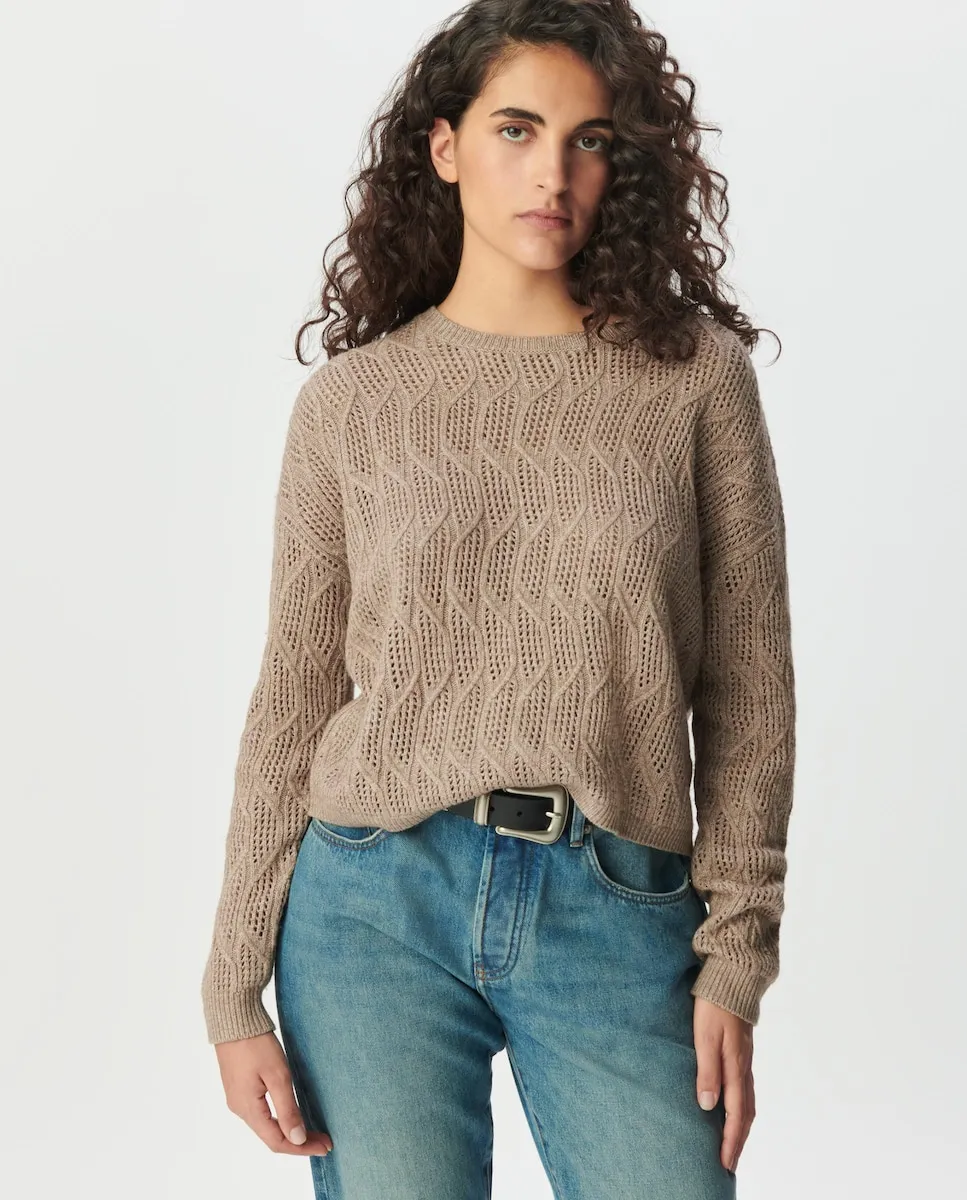 Женский свитер с ажурным узором IKKS, бежевый
Женский свитер с ажурным узором IKKS, бежевый
