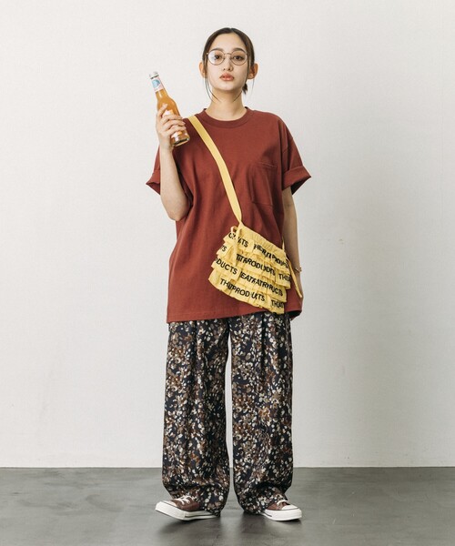 Футболка с коротким рукавом, круглым вырезом и карманом, плотная ткань (297 г) FREAK'S STORE
Футболка с коротким рукавом, круглым вырезом и карманом, плотная ткань (297 г) FREAK'S STORE