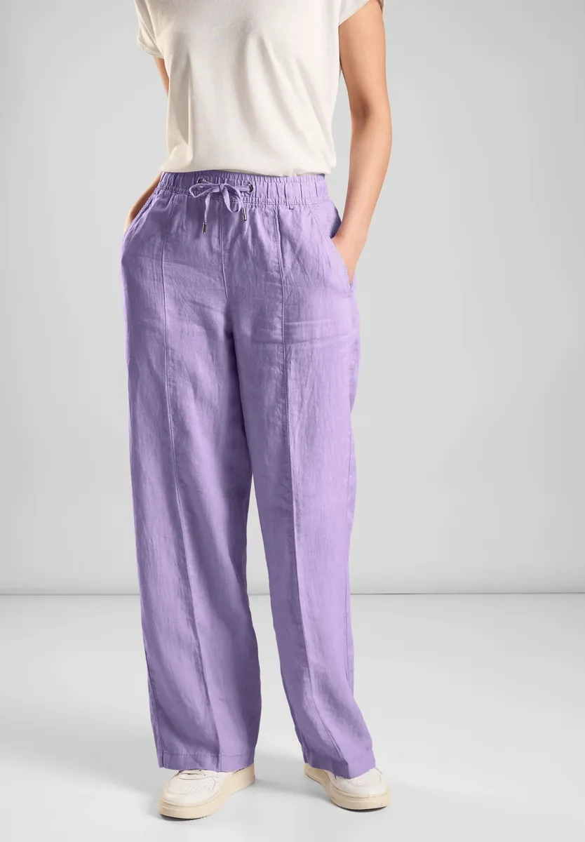 Брюки из ткани STREET ONE с боковыми карманами, цвет Smell Of Lavender
Брюки из ткани STREET ONE с боковыми карманами, цвет Smell Of Lavender