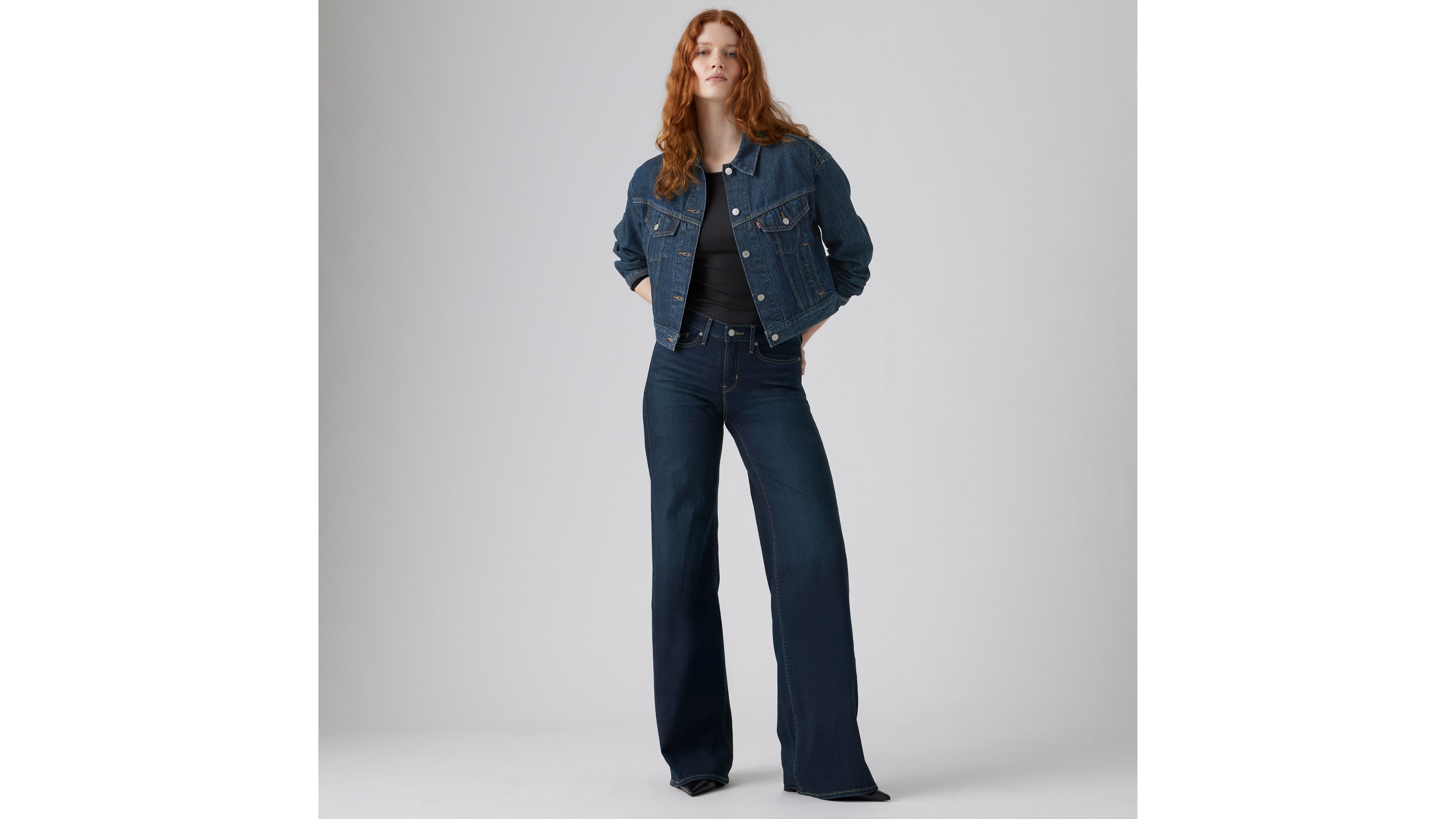 Женские джинсы 318 Shaping Wide Leg Levi's, Chances Are - Dark Wash
Женские джинсы 318 Shaping Wide Leg Levi's, Chances Are - Dark Wash