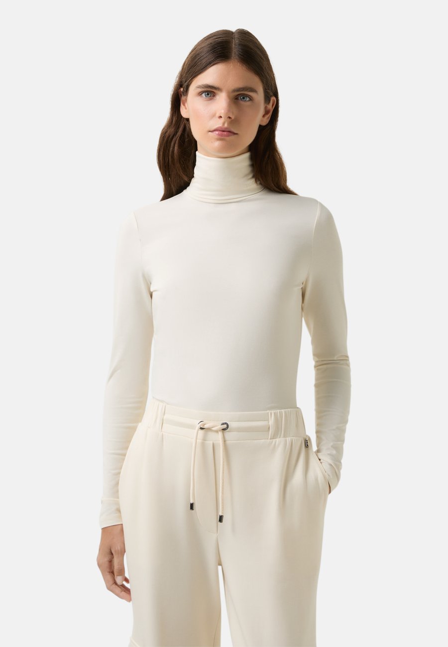 Топ Bogner KATINKA, Eggshell/Off-White
Топ Bogner KATINKA, Eggshell/Off-White