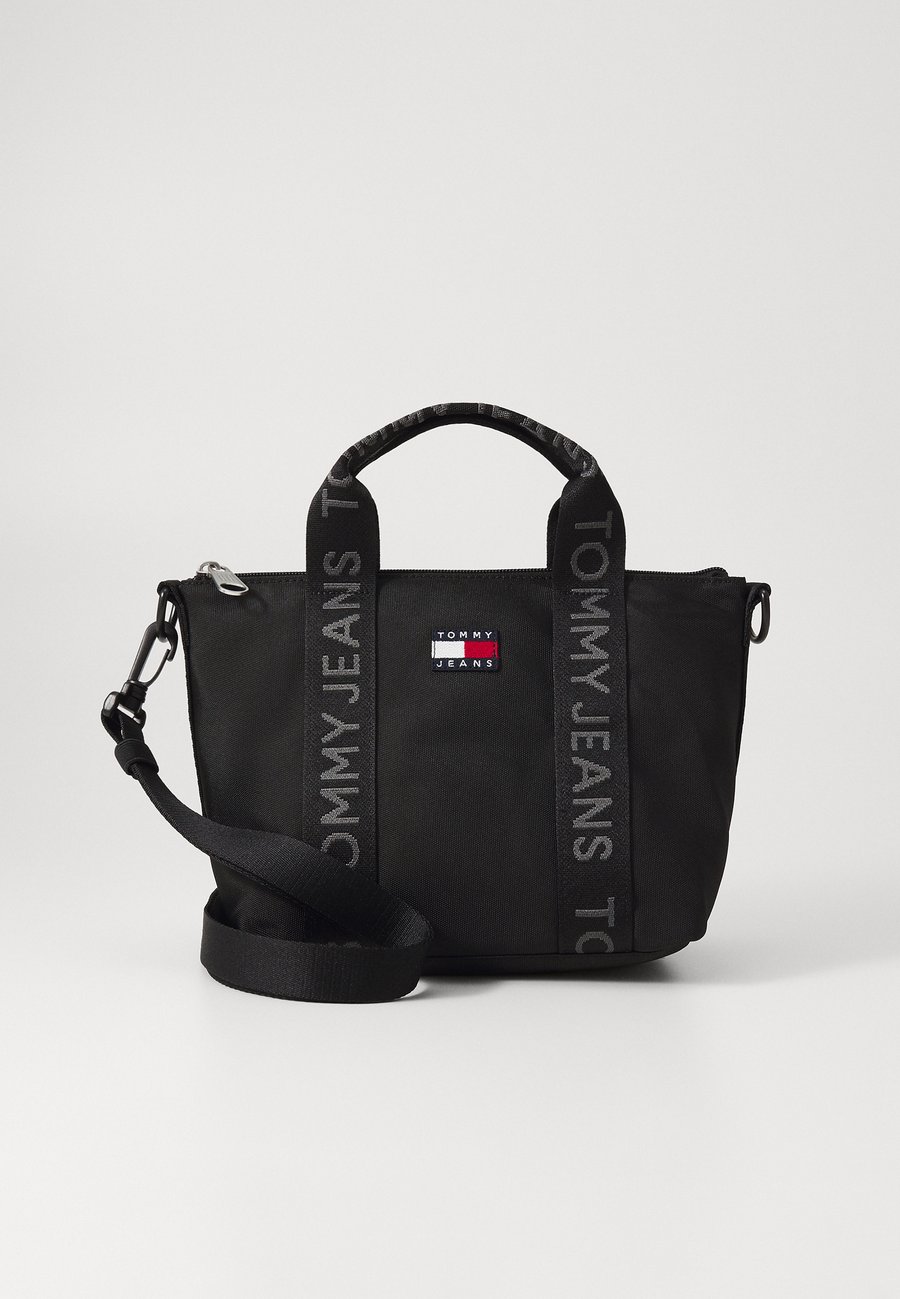 Сумка Tommy Jeans DAILY MINI TOTE, Black
Сумка Tommy Jeans DAILY MINI TOTE, Black