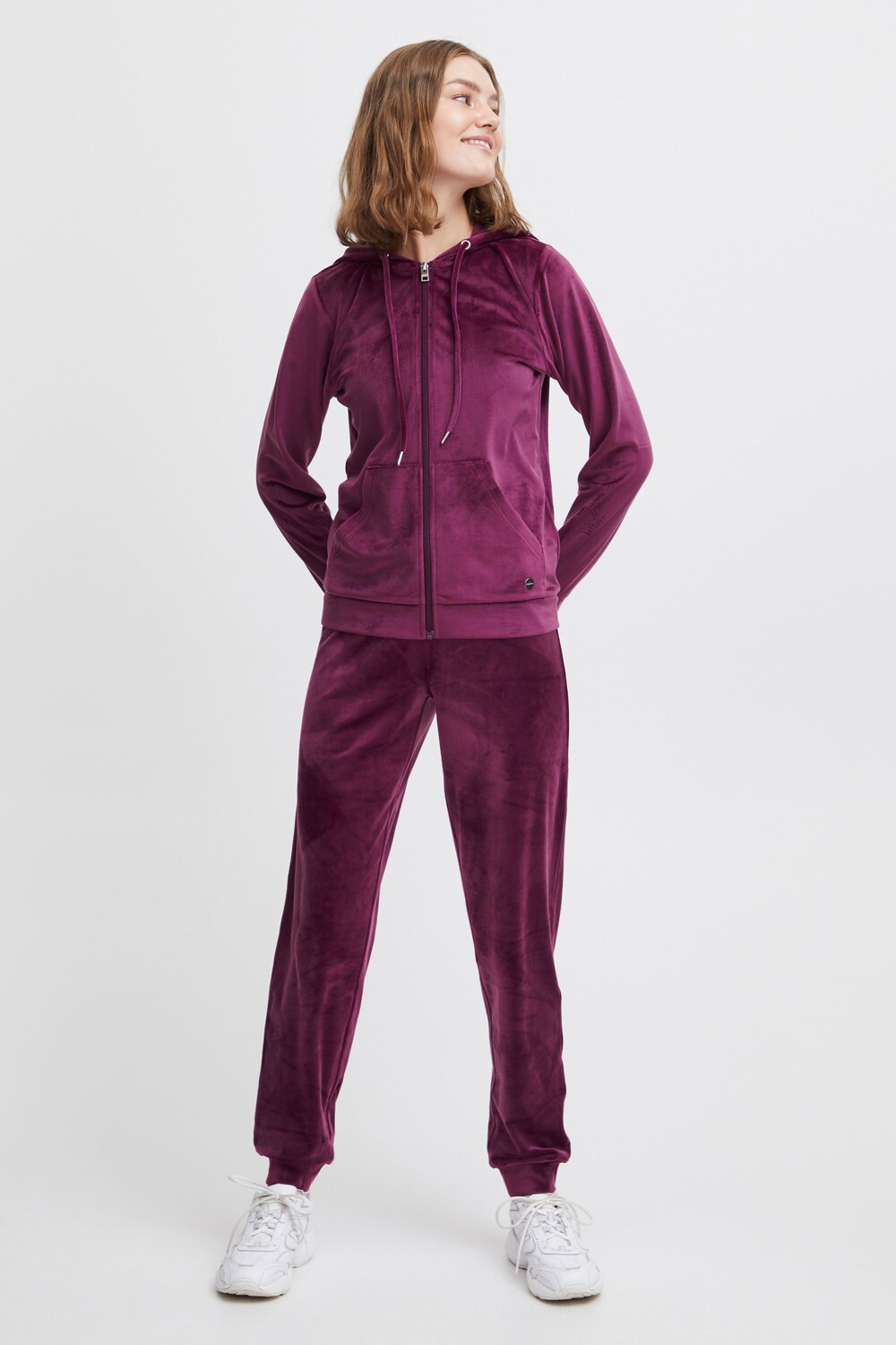 Толстовка Oxmo OXMitanna sweatshirt, фиолетовый
Толстовка Oxmo OXMitanna sweatshirt, фиолетовый