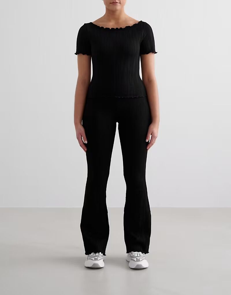 Колготки-тюльпаны Aim'n Black черного цвета
Колготки-тюльпаны Aim'n Black черного цвета