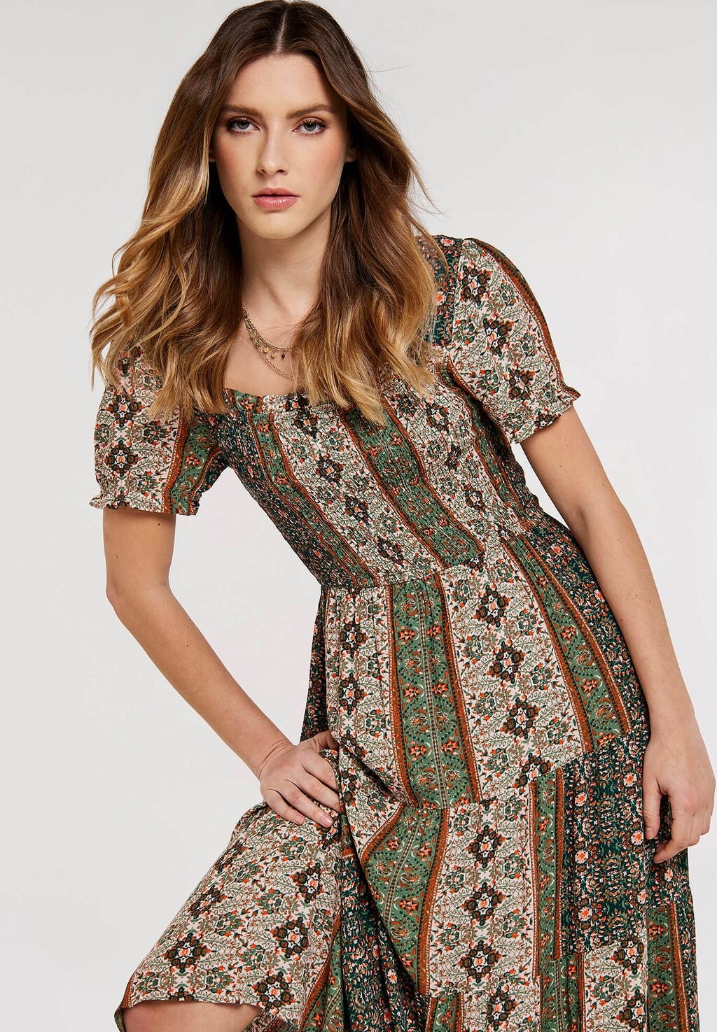 Платье макси Sarasa Smocked Apricot, зеленое 
Платье макси Sarasa Smocked Apricot, зеленое