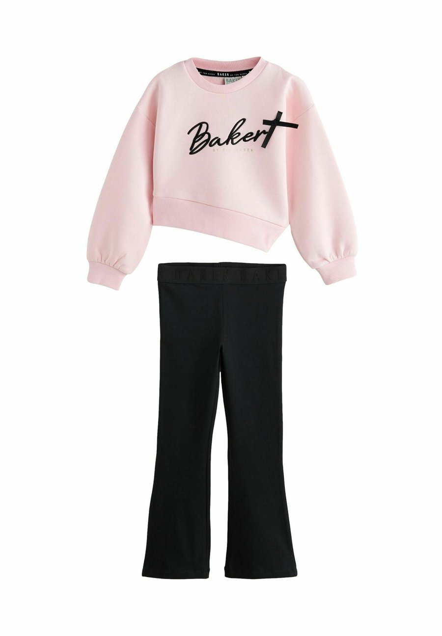Толстовка Baker by Ted Baker FLARE SET, Pink/Black/Pink
Толстовка Baker by Ted Baker FLARE SET, Pink/Black/Pink