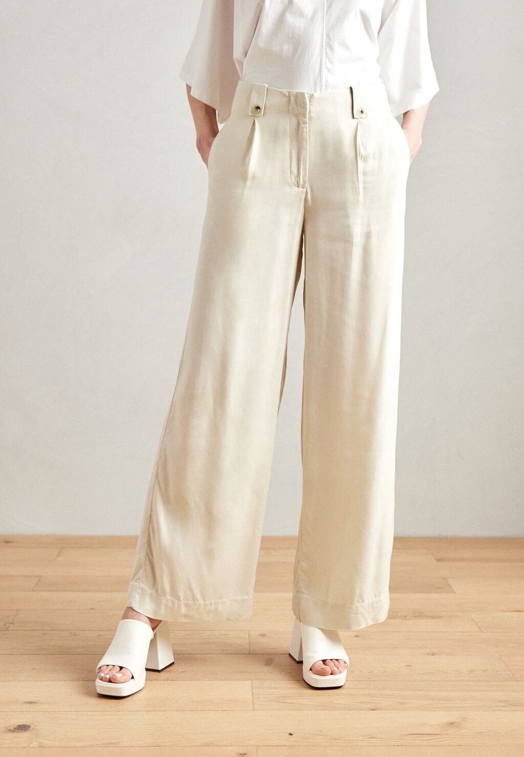 Брюки Anna Field, цвет stone
Брюки Anna Field, цвет stone