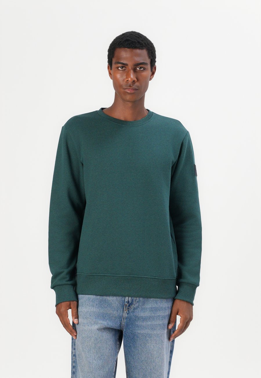 Толстовка TOM TAILOR STRUCTURED CREW NECK, Jasper Green/Dark Blue
Толстовка TOM TAILOR STRUCTURED CREW NECK, Jasper Green/Dark Blue