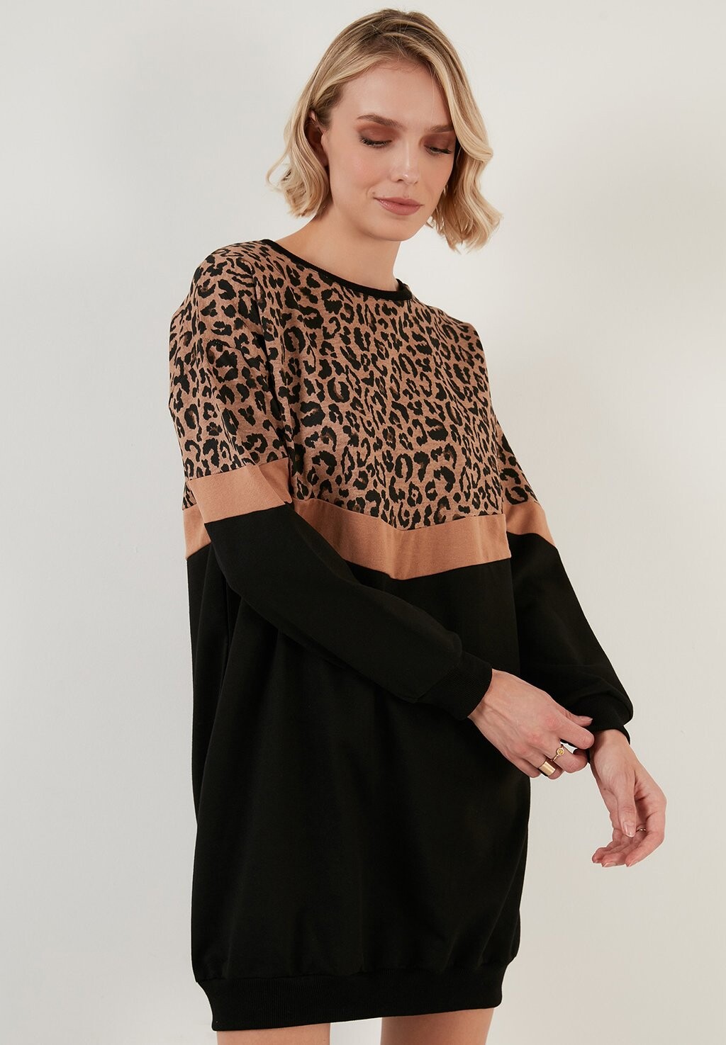 Дневное платье LELA, черный
Дневное платье LELA, черный