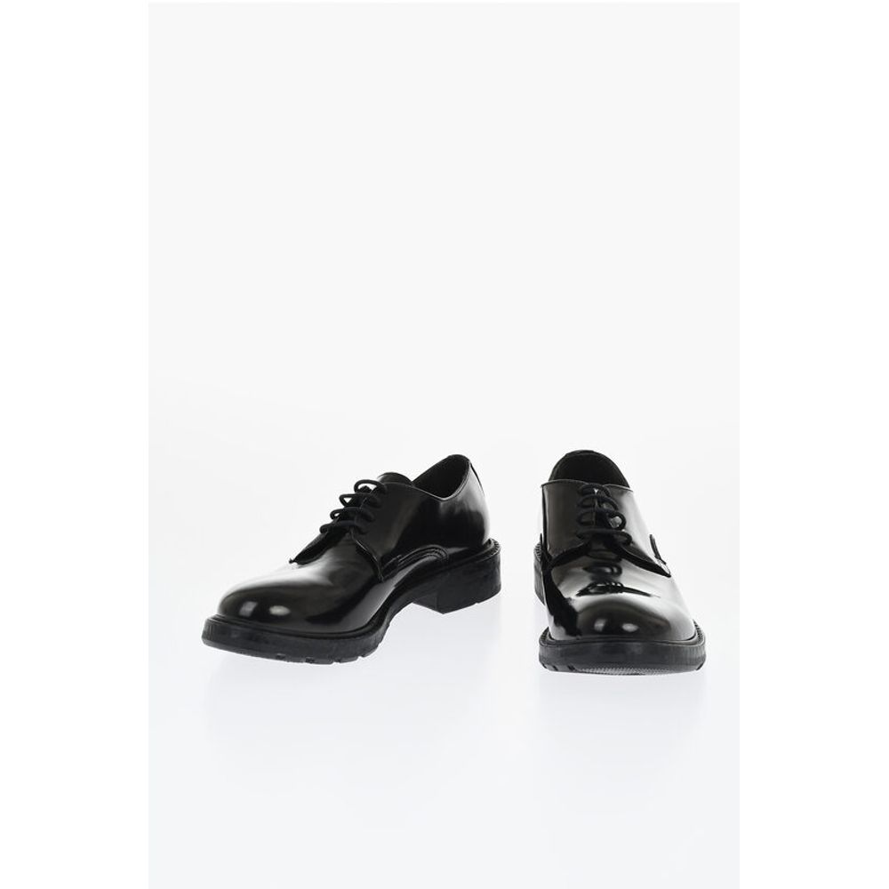Туфли дерби из матовой кожи однотонного цвета Corneliani, черный
Туфли дерби из матовой кожи однотонного цвета Corneliani, черный