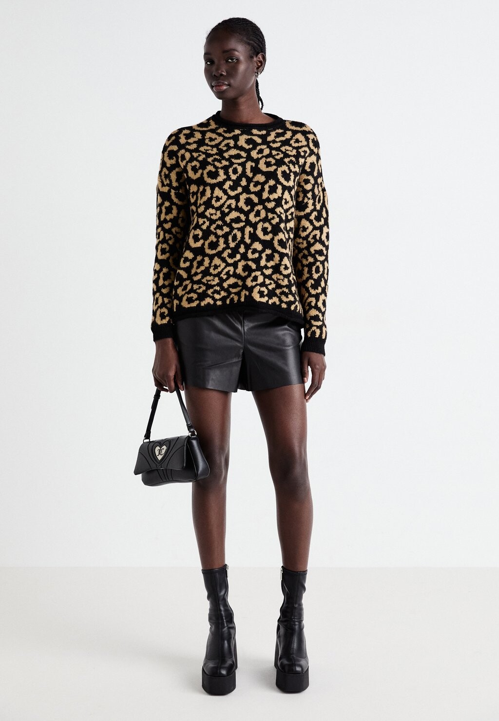 Шорты VMOLYMPIA Vero Moda, черный
Шорты VMOLYMPIA Vero Moda, черный