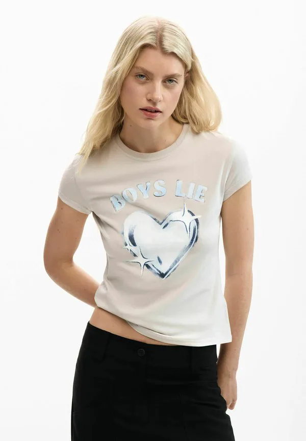 Облегающая футболка с принтом в виде сердечек Desigual, Blue, Синий, Облегающая футболка с принтом в виде сердечек Desigual, Blue
Облегающая футболка с принтом в виде сердечек Desigual, Blue, Синий, Облегающая футболка с принтом в виде сердечек Desigual, Blue