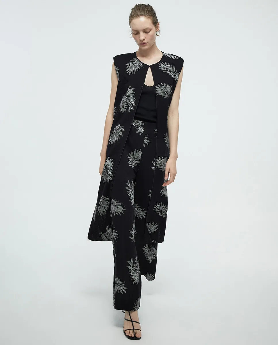 Пуховик из льняного материала Sfera, черный
Пуховик из льняного материала Sfera, черный