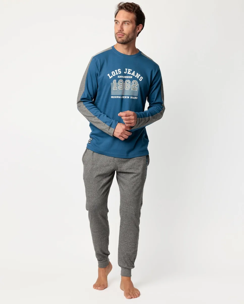 Длинная мужская пижама из хлопкового трикотажа синего цвета Lois
Длинная мужская пижама из хлопкового трикотажа синего цвета Lois