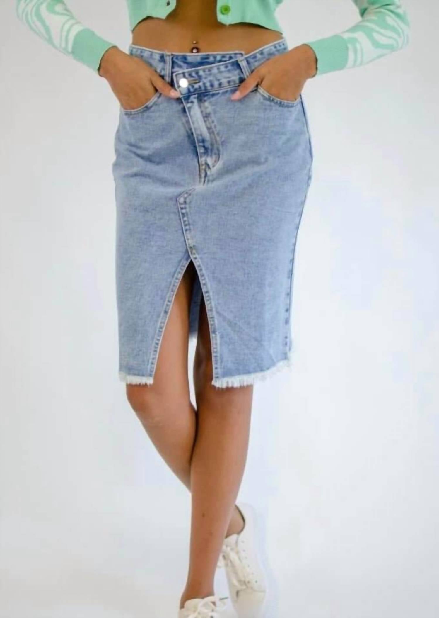 Асимметричная джинсовая миди-юбка Demi C+D+M, Denim
Асимметричная джинсовая миди-юбка Demi C+D+M, Denim