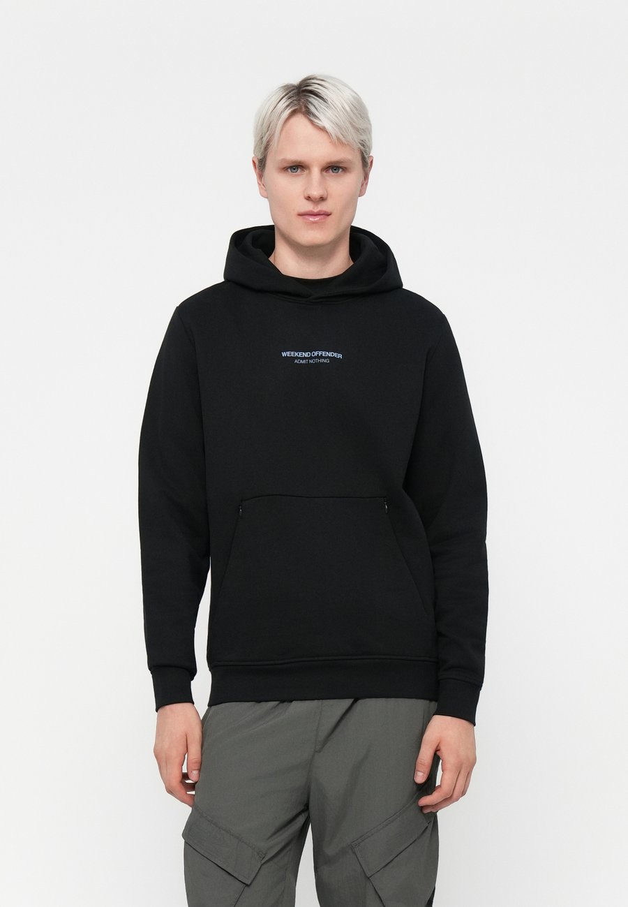 Толстовка Weekend Offender COBAIN, Black/Blue Shadow/Black
Толстовка Weekend Offender COBAIN, Black/Blue Shadow/Black