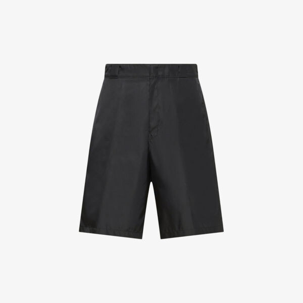 Шорты-бермуды из переработанного нейлона с фирменной бляшкой Prada, черный
Шорты-бермуды из переработанного нейлона с фирменной бляшкой Prada, черный