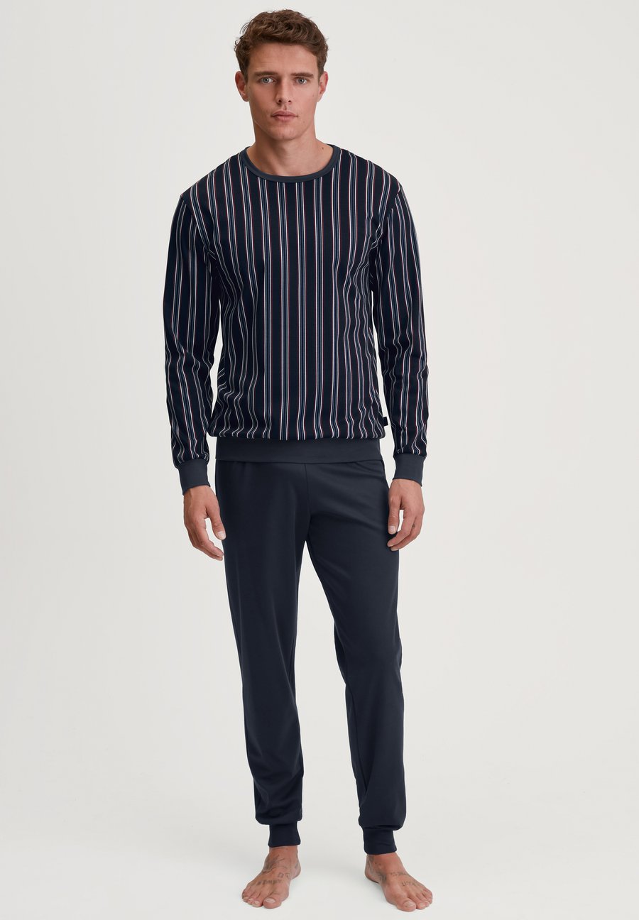 Пижамный комплект Calida BÜNDCHEN-SET, Dark Sapphire/Dark Blue
Пижамный комплект Calida BÜNDCHEN-SET, Dark Sapphire/Dark Blue