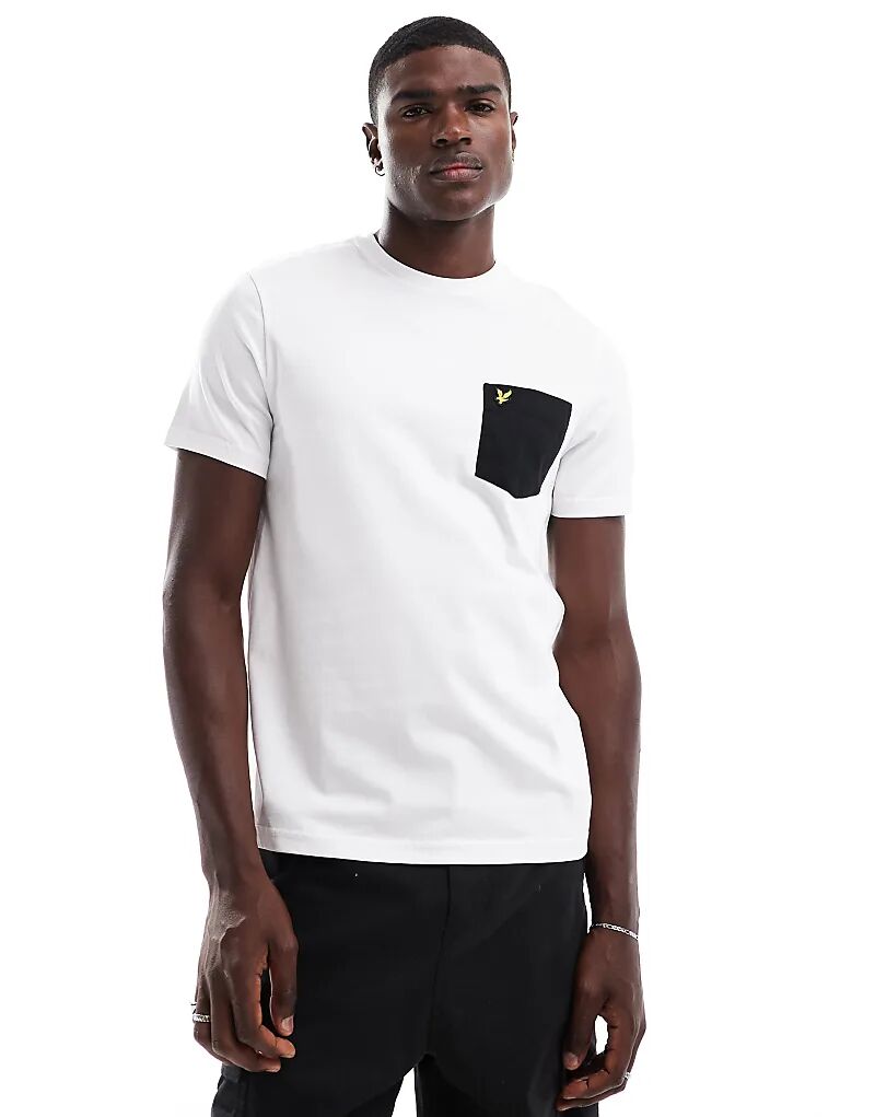 Футболка с контрастным карманом белого/черного цвета Lyle & Scott
Футболка с контрастным карманом белого/черного цвета Lyle & Scott