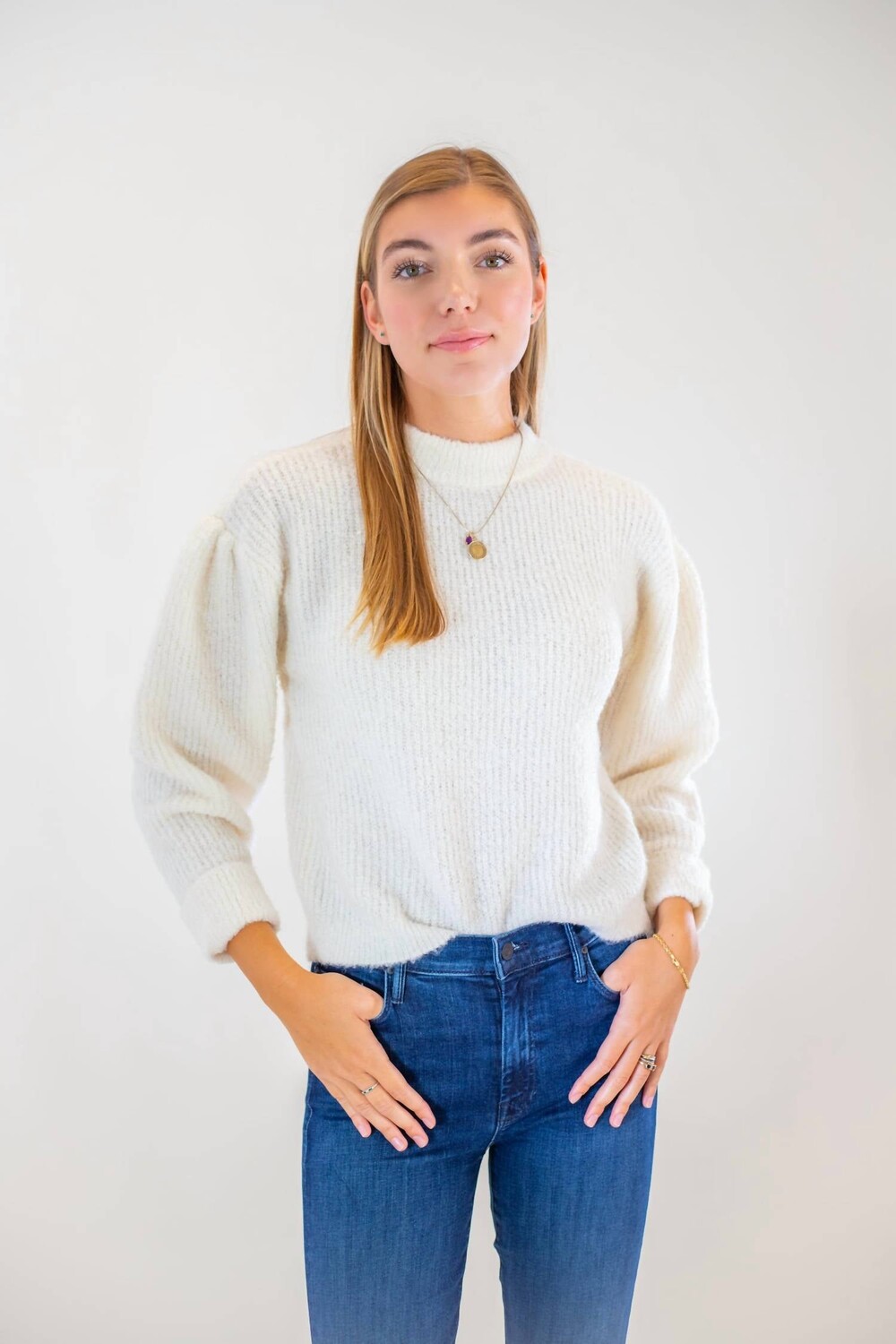 Меловой пуловер с пышными рукавами Fass Boucle 525 America
Меловой пуловер с пышными рукавами Fass Boucle 525 America