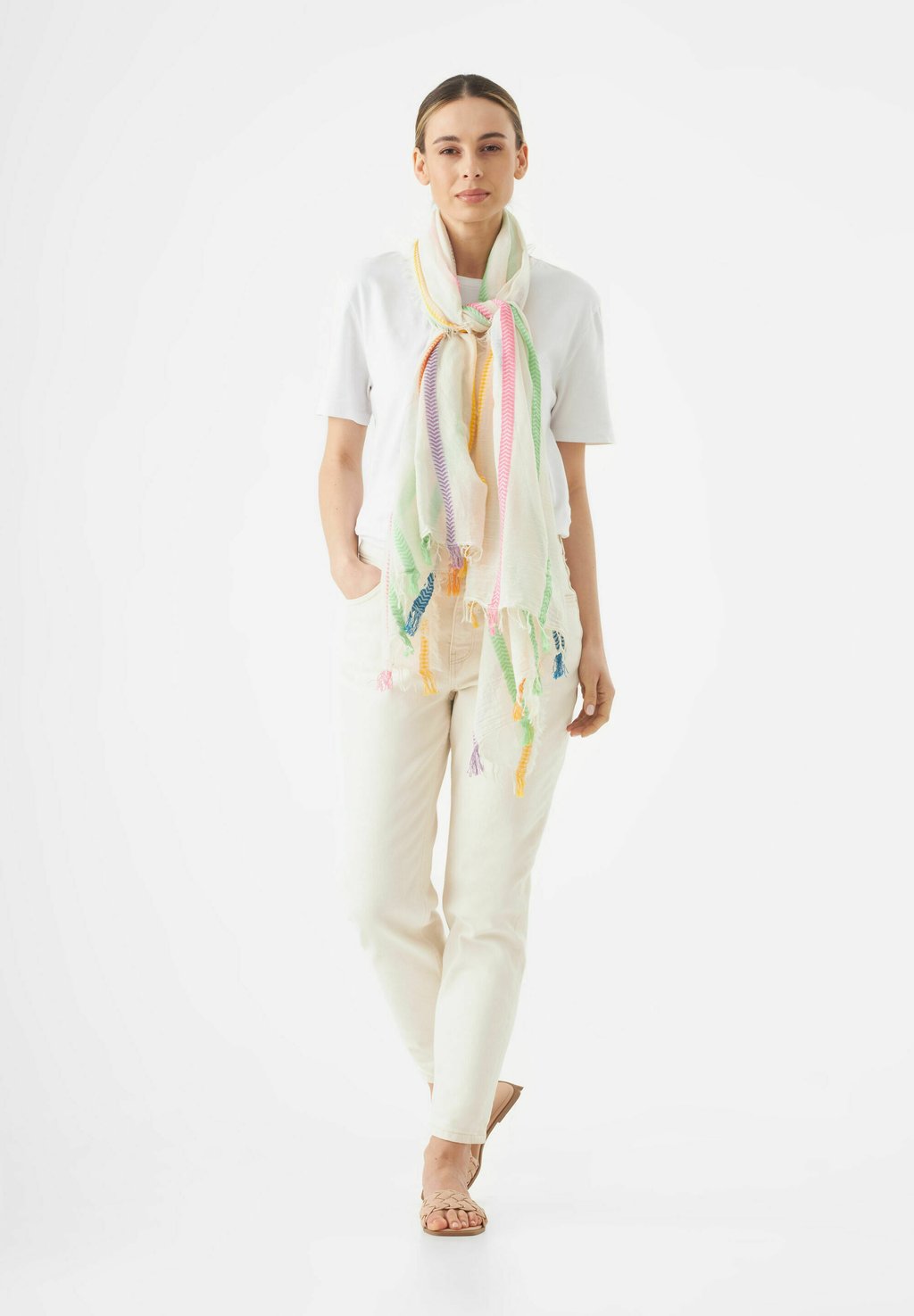 Шарф Codello, бежевый
Шарф Codello, бежевый