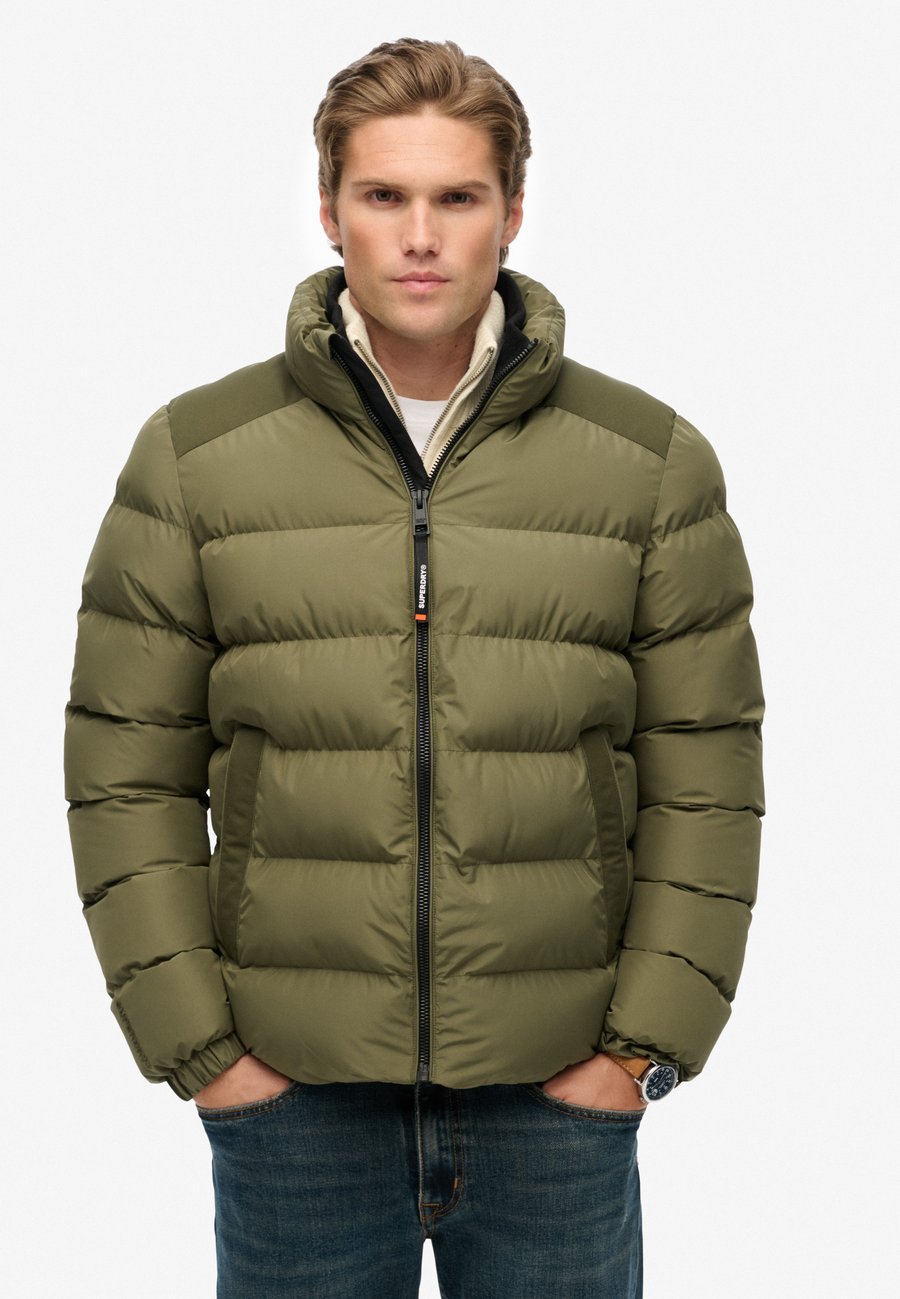 Куртка Superdry & Co Winter jacket, Shooting Olive/Green
Куртка Superdry & Co Winter jacket, Shooting Olive/Green