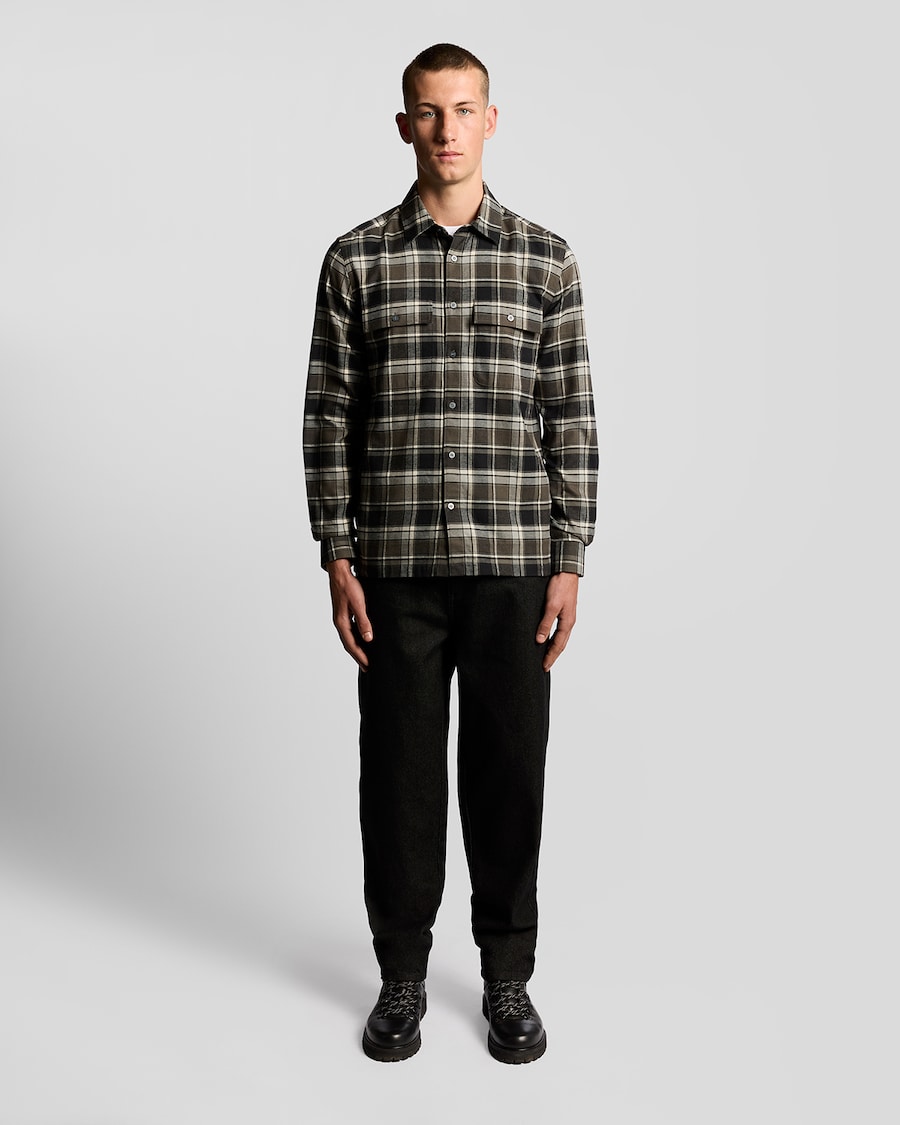 Рубашка на пуговицах классического кроя Lyle & Scott, черный
Рубашка на пуговицах классического кроя Lyle & Scott, черный