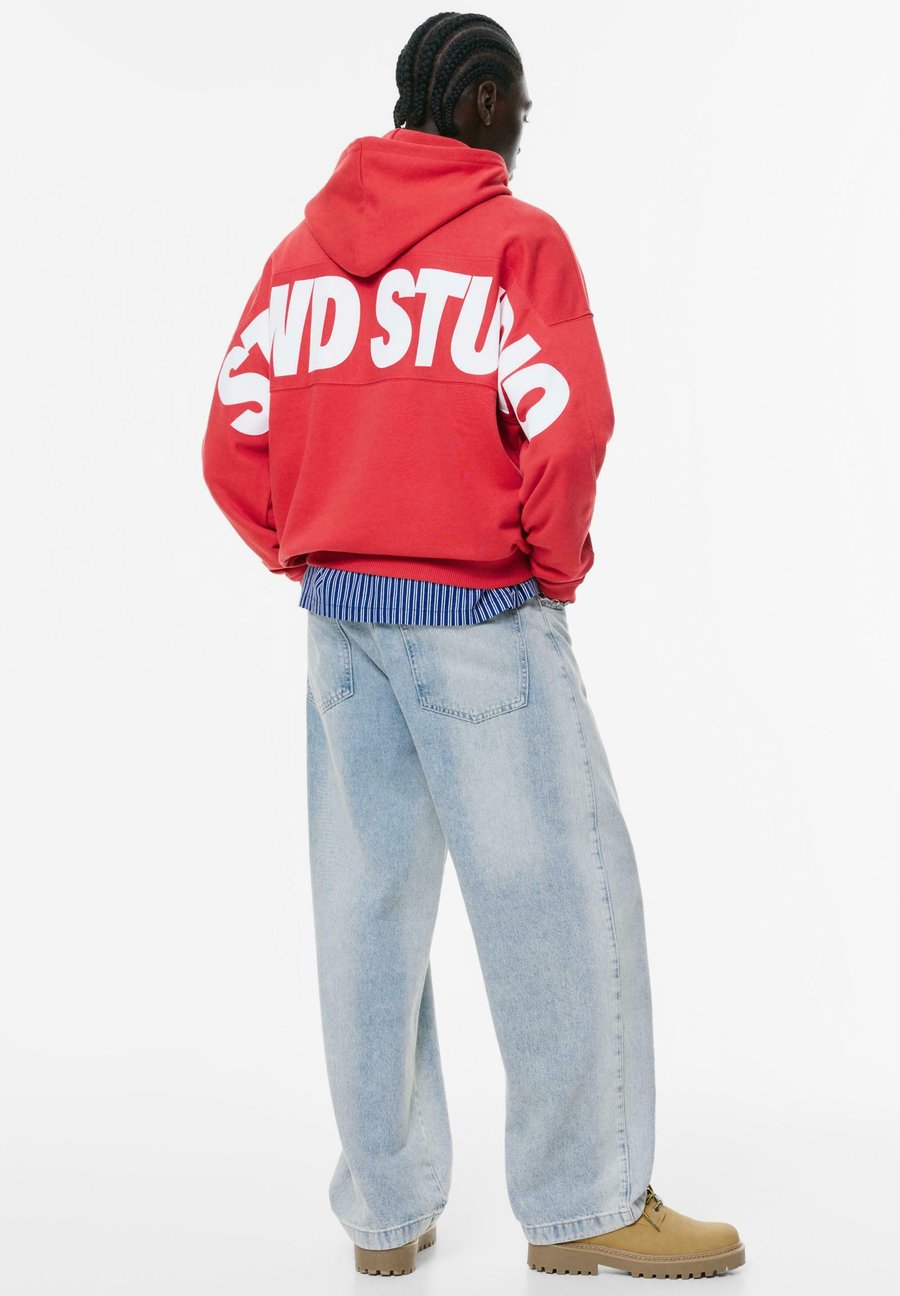 Худи PULL&BEAR STWD STUDIO, Red
Худи PULL&BEAR STWD STUDIO, Red