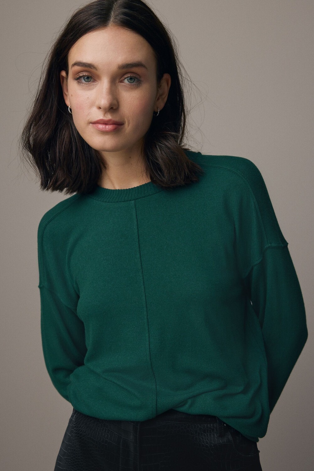 Мягкий на ощупь уютный джемпер с круглым вырезом Next, зеленый
Мягкий на ощупь уютный джемпер с круглым вырезом Next, зеленый