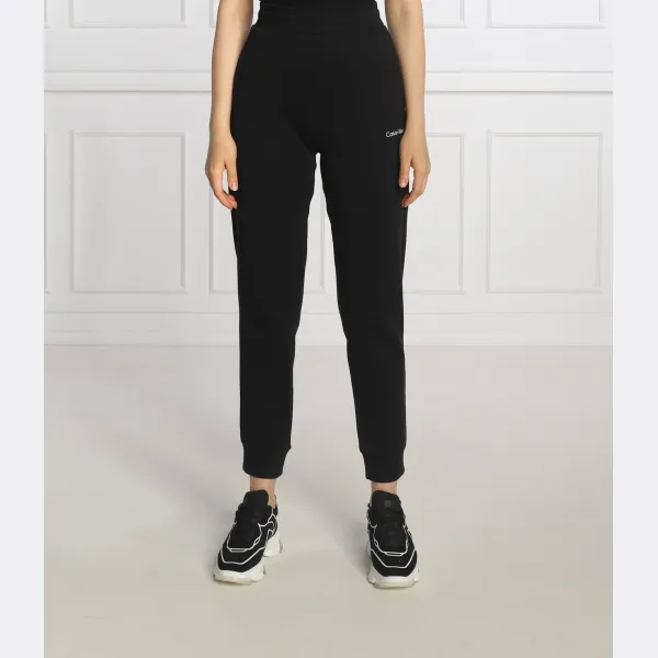 Спортивные брюки стандартного кроя Calvin Klein, черный
Спортивные брюки стандартного кроя Calvin Klein, черный